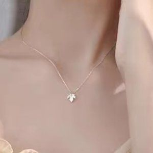 Sterling silver maple leaf necklace female light luxury simple